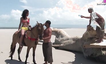 Druuna Diva Takes Dick On The Sandy Beach
