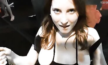 Freundin Lickt Nutted