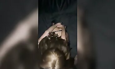 Школьница учится сквирту после наказания за оценки