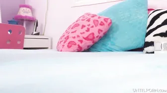 Platinum-Blonde MILF Takes a Deep Throat and Gets Cumshot