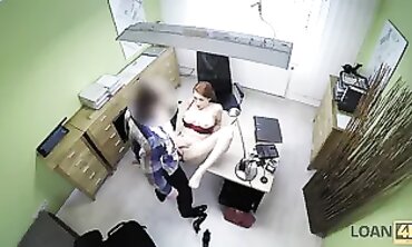 Redhead Loan Agent's Ultra-Kinky Poon
