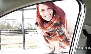 Dreiste MILF: Kaffee oder ficken, sie bekommt was sie will