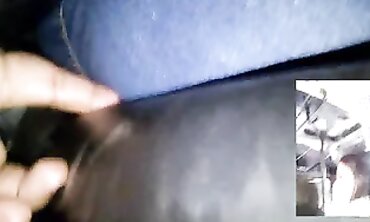 Rica Madura Se Mete Dedos En El Culo Antes De Subir Al Bus