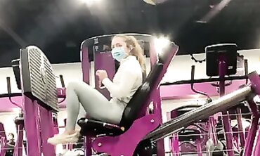 Gym Nineteen-Year-Old Love Does Gam Press