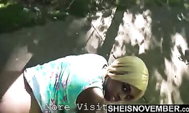 Blonde African Beauty Flashes Her Big Ass Outdoors