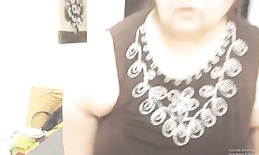 Busty Granny Spreads Her Legs On Webcam