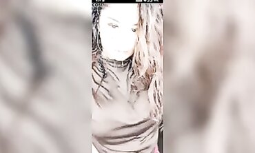 XXL Indian Bae Dances With Thick Slit