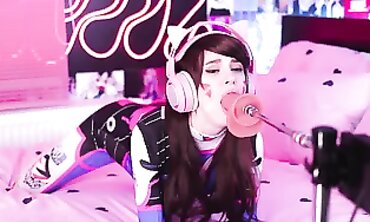 Overwatch D.Va Cosplay Rides a Fucking Machine