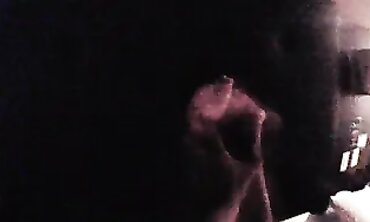 Me Cogi a la Mamá de Mi Novia: Encuentro Casero con Milf Latina