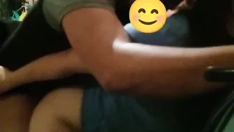 Casada Urgida: Cogiendo por Detrás en el Sofá Cama