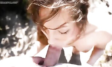 Spunky Bombshell Delivers Outdoor Blowjob And Facial