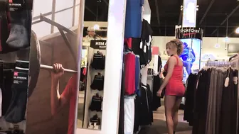 Klassi Kougar Goes Bare In Miniskirt And Stilettos Outdoors