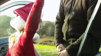 Festive Christmas Dogging Leads to a Hard Boner