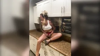 MILF Hunter - Older Woman Gets Fucked by Stranger at Local Convenience Store