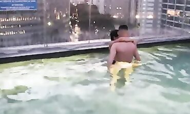 Casal Latino Fudendo Gostoso Sem Camisinha