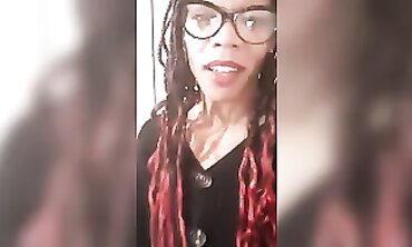Ebony Milf Smoke & Uniqueengoddess Anal Slobber & Pissing