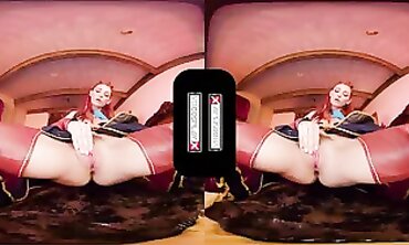 Ebony MILF Pamela Voorhees Enjoys Solo Homemade Masturbation