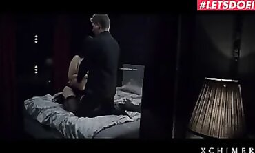Princess Leia's Space Odyssey - Big Booty Babe Fucks Her Way Through The Galaxy