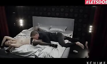 Princess Leia's Space Odyssey - Big Booty Babe Fucks Her Way Through The Galaxy