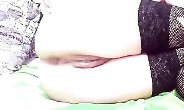 Unbelievable MILF Pulverizes Herself on Webcam Part 2