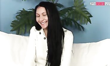 Legal Bombshell Gigi Enjoys a Wild Threesome