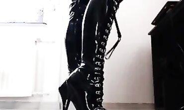 DominaAquolina JOI in Latex POV