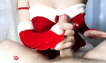 Energetic Santa Helper Blows XXL Cock