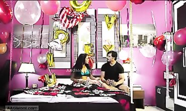 Indian MILF Mommy Gets Screwed in a Romantic Encounter
