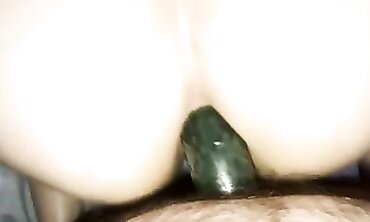 Doble Penetración: Verga y Pepino con Midoryhorny