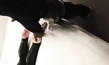 Group Spunk on Wife's Sole