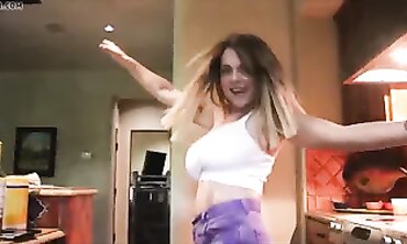 Gabbie Carter's Supah Ample Jugs
