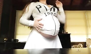 Knocked Up Bimbos