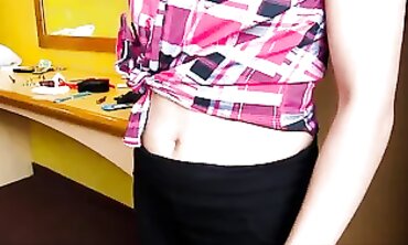 FantasyOfPaula's Girlfriend Gets Arousing Belly Button Piercing & Stomach Kick