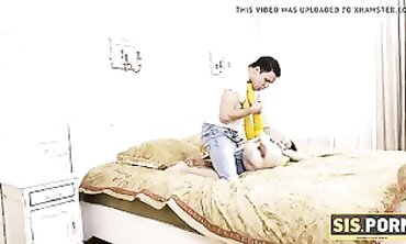 Redhead Virgin Sister Screams as Boyfriend Gently Takes Her Cherry