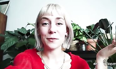 Beauty Plays With Her Shaved Pussy
