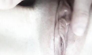 POV Webcam Milf Plays With Her Clitoris