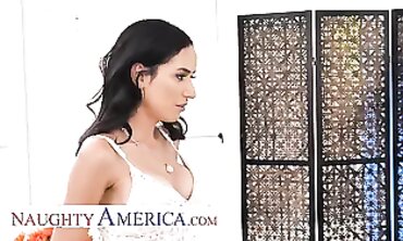 Tia Cyrus Gets Hardcore Sex with Marcus London