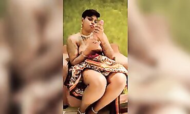 Tamil Ilaria Ravages Stepbrother's Cold Toes