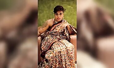 Tamil Ilaria Ravages Stepbrother's Cold Toes