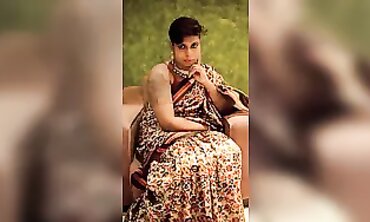 Tamil Ilaria Ravages Stepbrother's Cold Toes