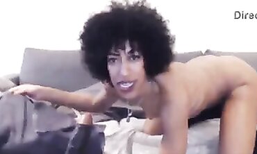 Stunning Black MILF Girlfriend Turns Heads