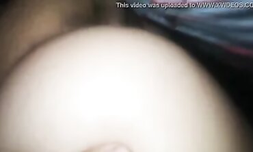 Cougar Gives Me Her Vulva as a Christmas Introduction