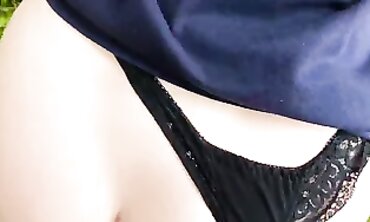 Ginger Bimbo Outdoor Public Sex with Cum on Pants