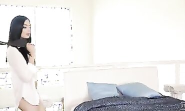 Petite Marley Brinx Gets Rough Morning Sex With Preston Parker