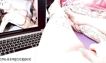 Peter North Masturbates While Watching Classic Porn