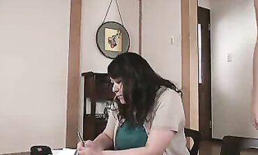 Celina Izumi: The Alluring Cougar Experience
