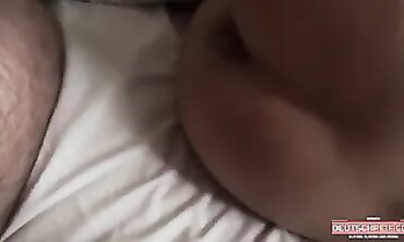 POV Blowjob mit der Stiefmutter bis zum Orgasmus