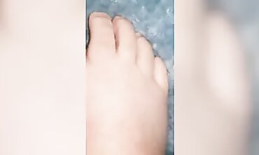 Pruning Shaggy Soles: Toe Restraint Bondage