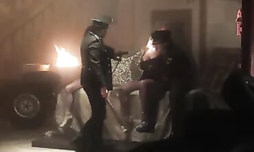 Queen Honeys - Erotic Lesbian Threesome with Older Woman