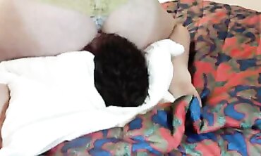 Amateur Girlfriend Deepthroat and Smothering